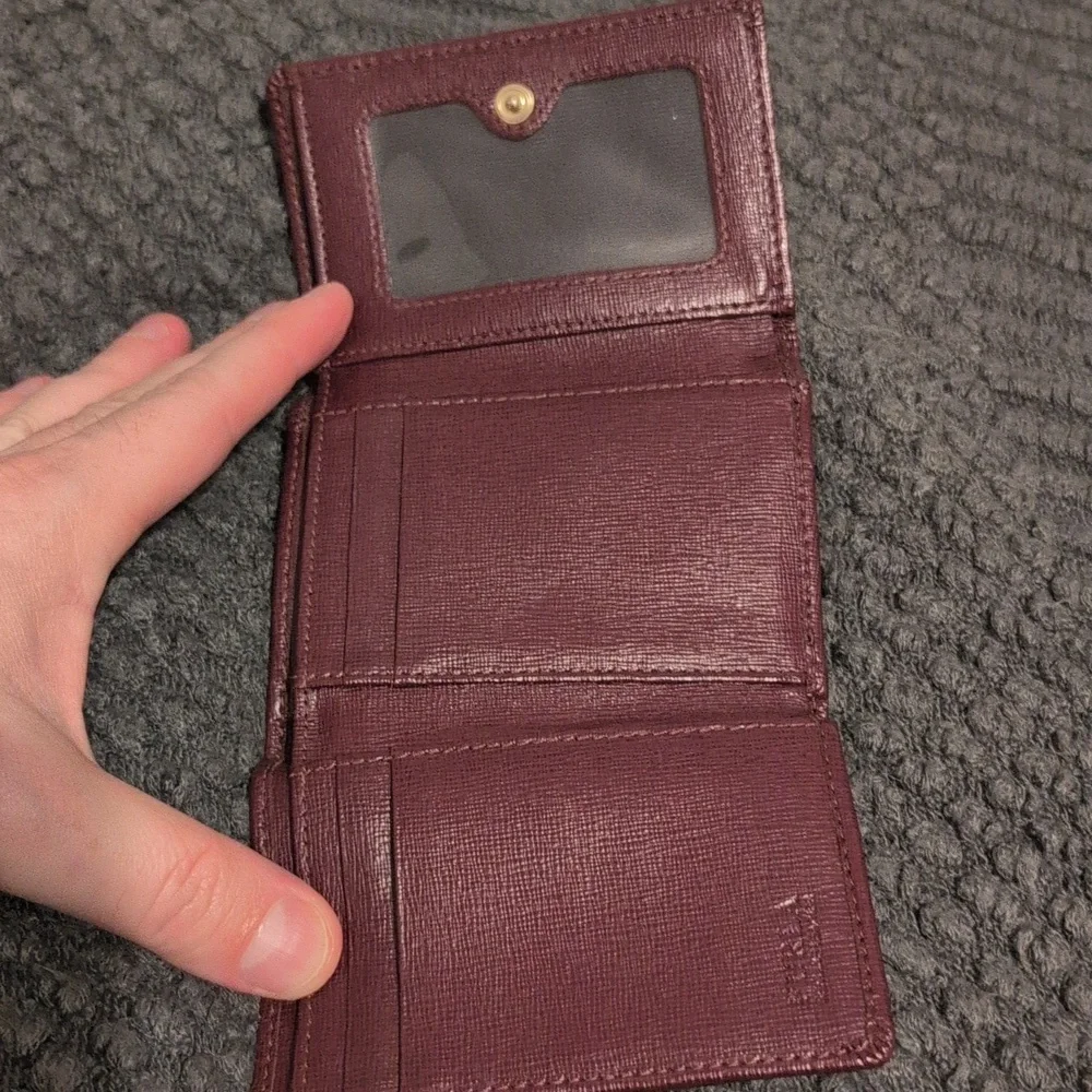 Furla Deep Burgundy Leather Wallet Unisex - Made In Italy!‎